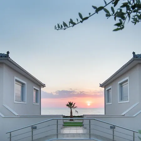 Mantis Seaside