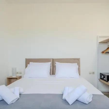 Aparthotel Mantis Seaside Filiatra