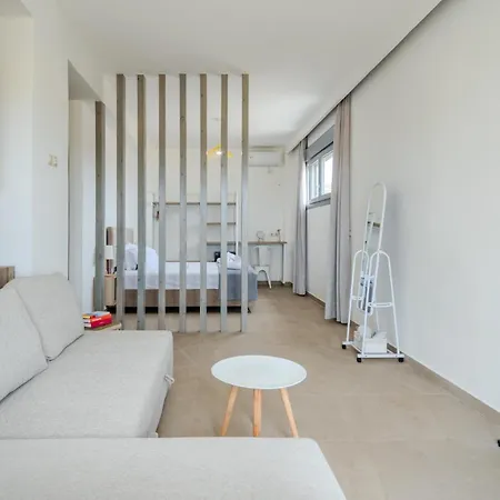 Mantis Seaside 4*