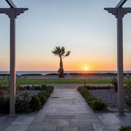 아파트호텔 Mantis Seaside 필리아트라