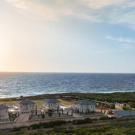 Mantis Seaside 4*