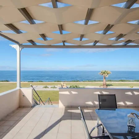 Mantis Seaside Aparthotel 4*