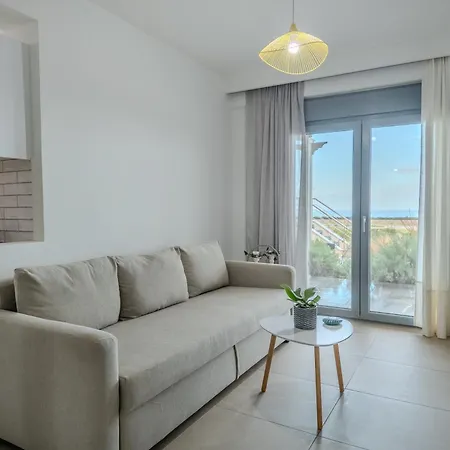 Aparthotel Mantis Seaside 4*