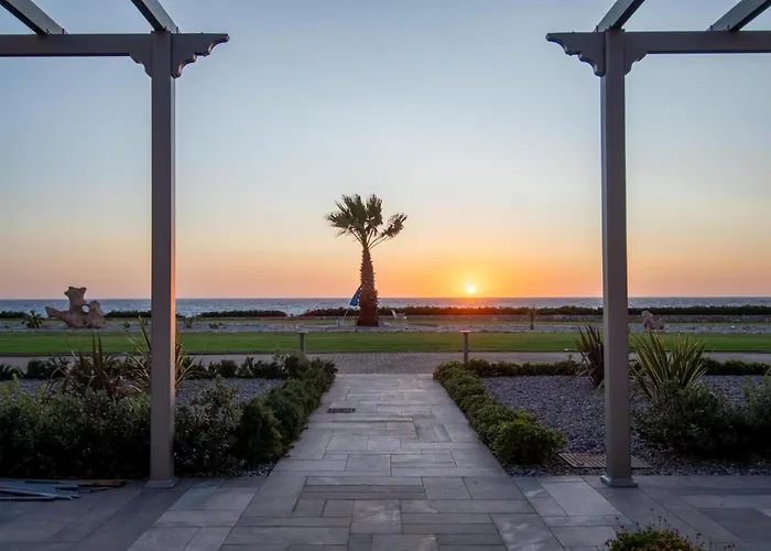 Ξενοδοχείο με διαμερίσματα Mantis Seaside Φιλιατρά