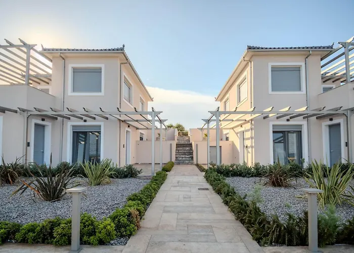 Mantis Seaside Ξενοδοχείο με διαμερίσματα 4*